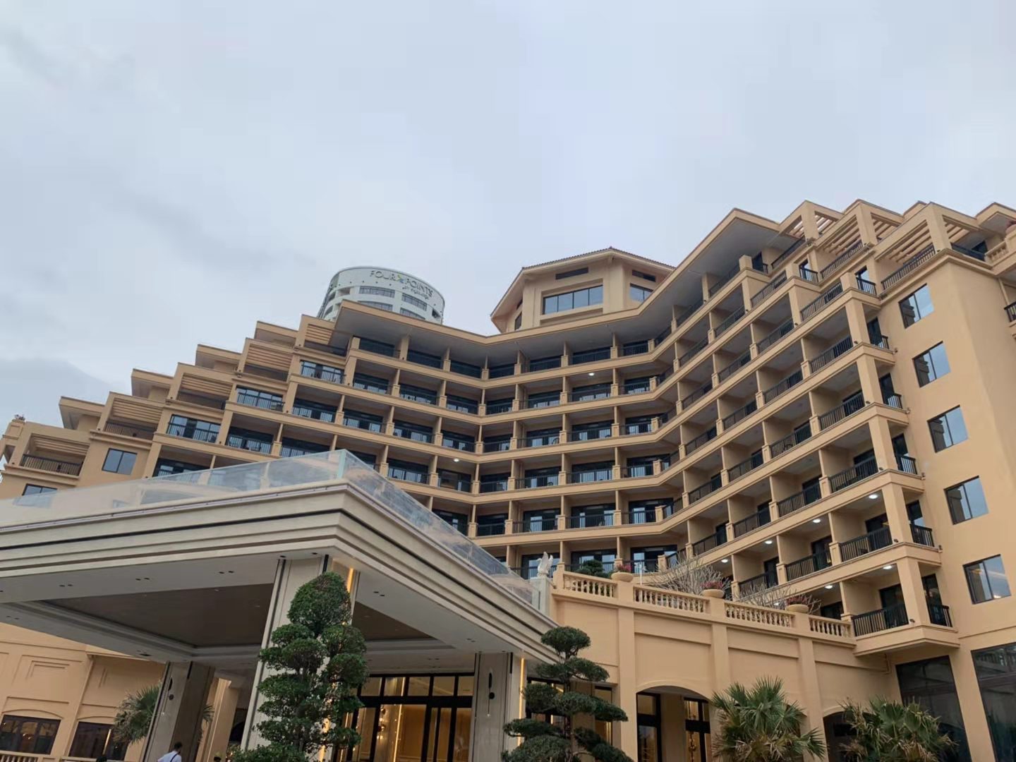 三亞金鳳凰海景酒店