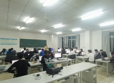 成圖大賽培訓助力學生成長，高等教育培訓展現(xiàn)新活力